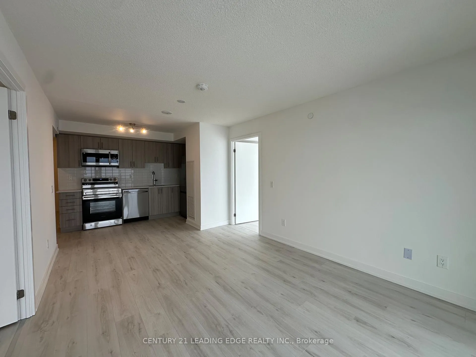 Photo 19 of Unit 1505, 1010 Sandy Beach Road, Pickering, Bay Ridges — HOMEH
