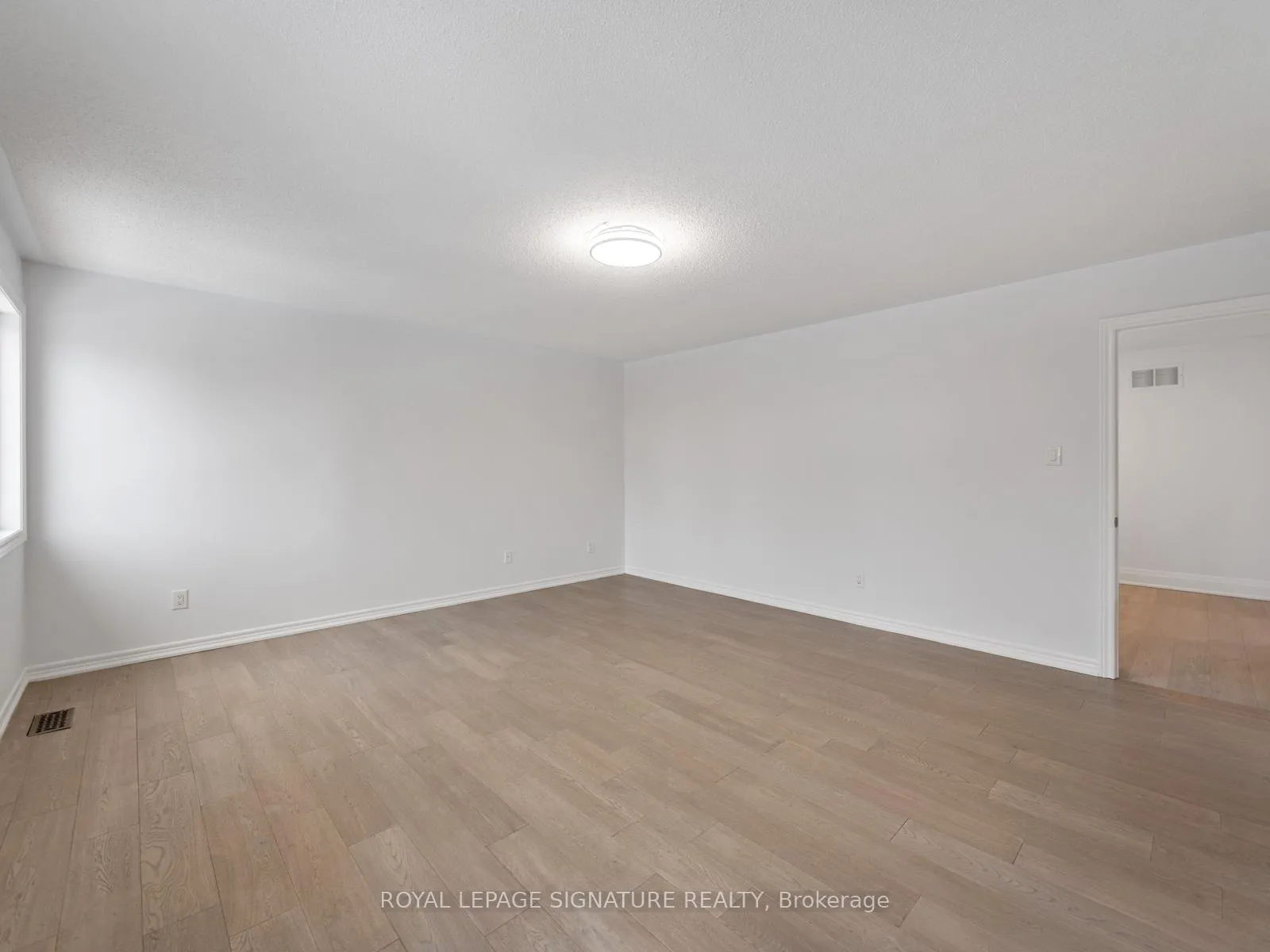 Photo 22 of 47 Amparo Drive, Vaughan, Vellore Village — HOMEH