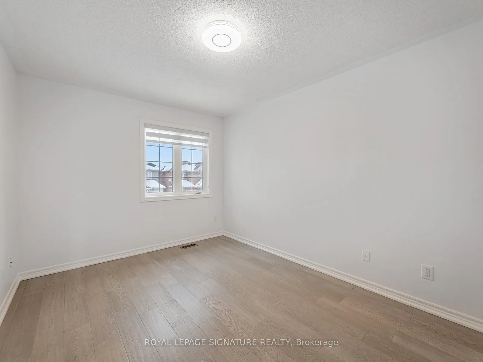 Photo 26 of 47 Amparo Drive, Vaughan, Vellore Village — HOMEH