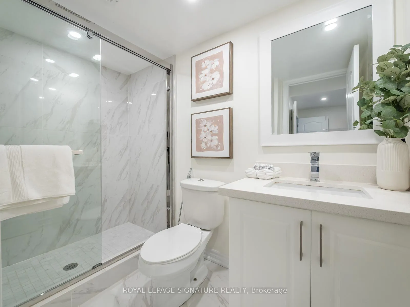 Photo 40 of 47 Amparo Drive, Vaughan, Vellore Village — HOMEH