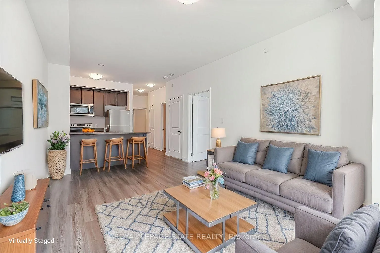 Photo 2 of Unit 815, 460 Dundas Street E, Hamilton, Waterdown — HOMEH