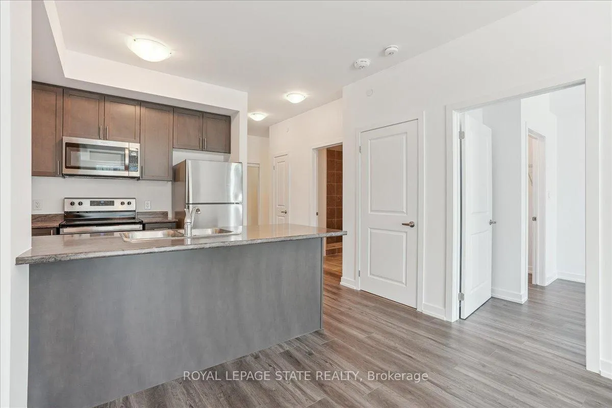 Photo 14 of Unit 815, 460 Dundas Street E, Hamilton, Waterdown — HOMEH