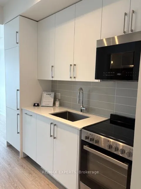 Photo 4 of Unit 441, 2075 King Road, King, King City — HOMEH