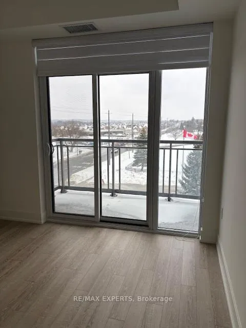 Photo 7 of Unit 441, 2075 King Road, King, King City — HOMEH