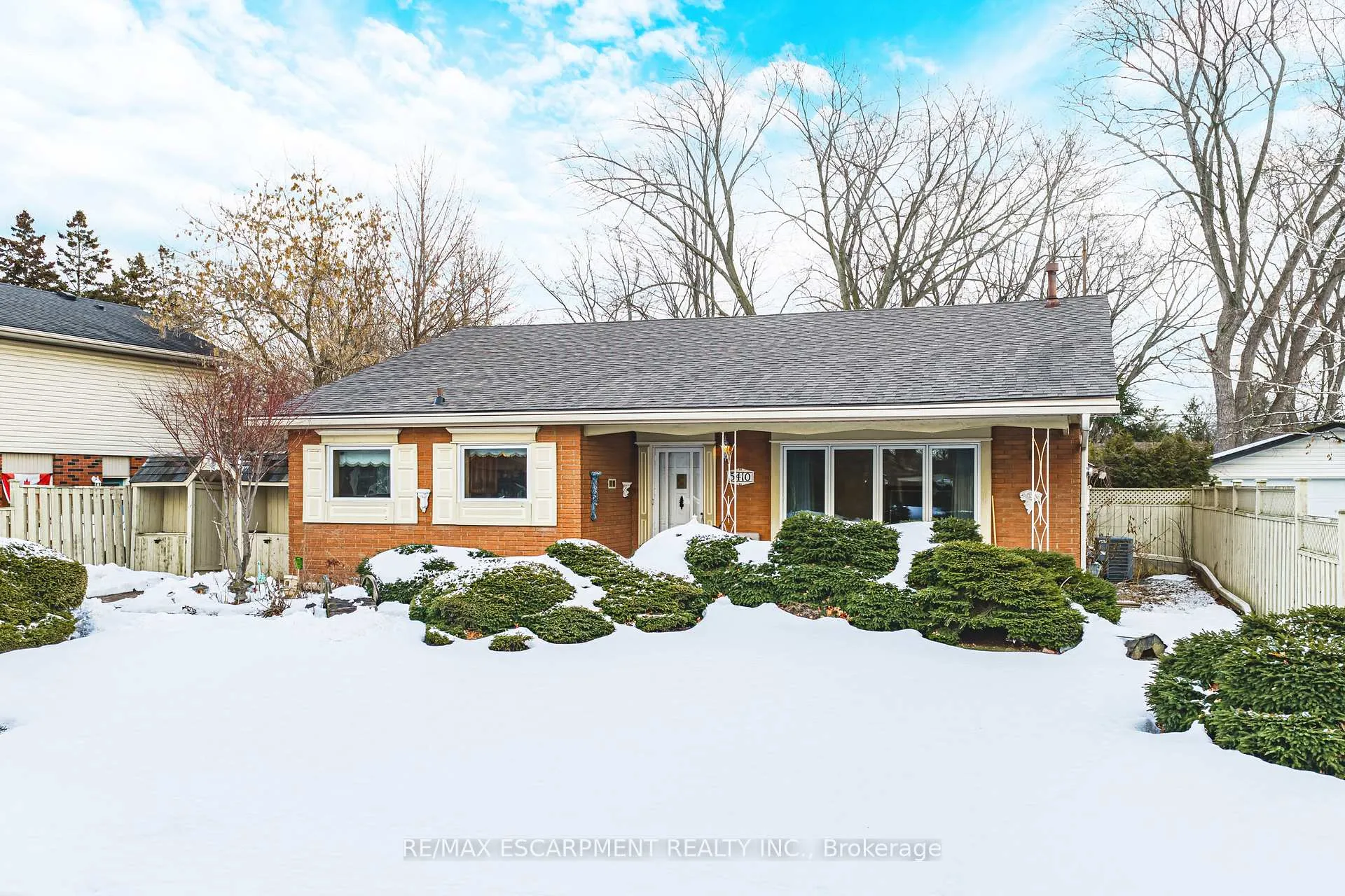 Photo 1 of 5410 Murray Crescent, Burlington, Appleby — HOMEH