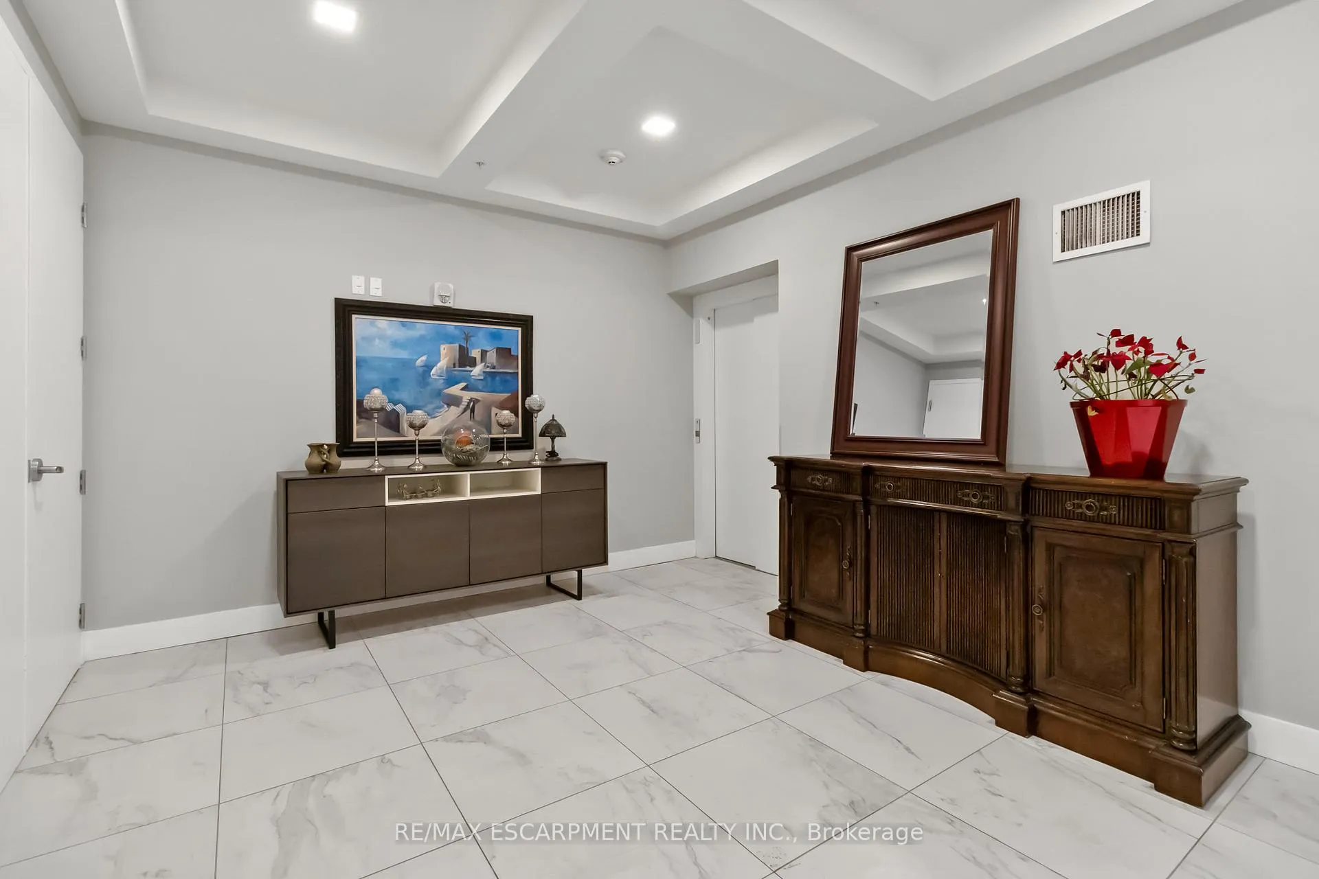 Photo 4 of Unit 601, 640 Sauve Street, Milton, Beaty — HOMEH