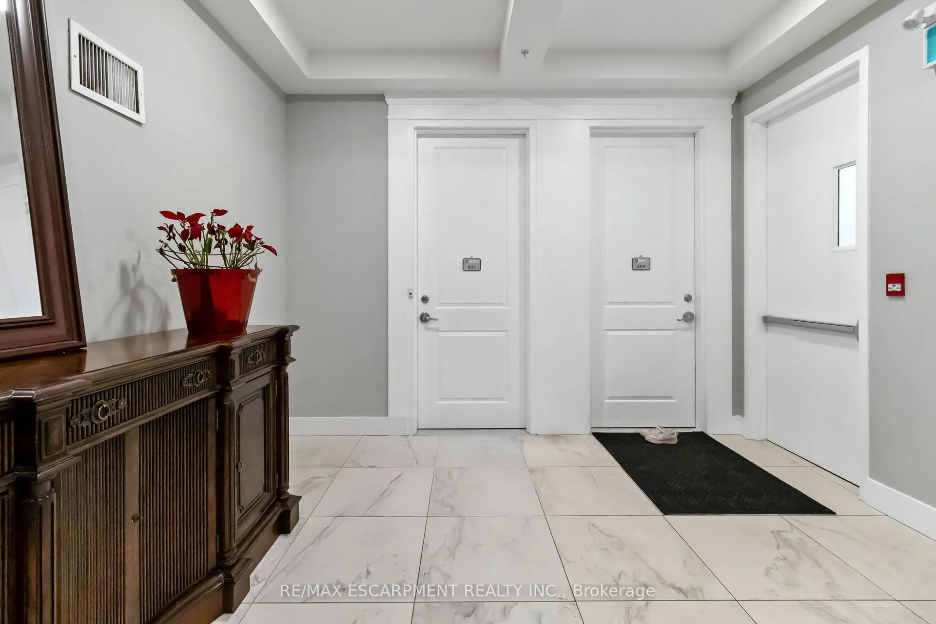 Photo 5 of Unit 601, 640 Sauve Street, Milton, Beaty — HOMEH