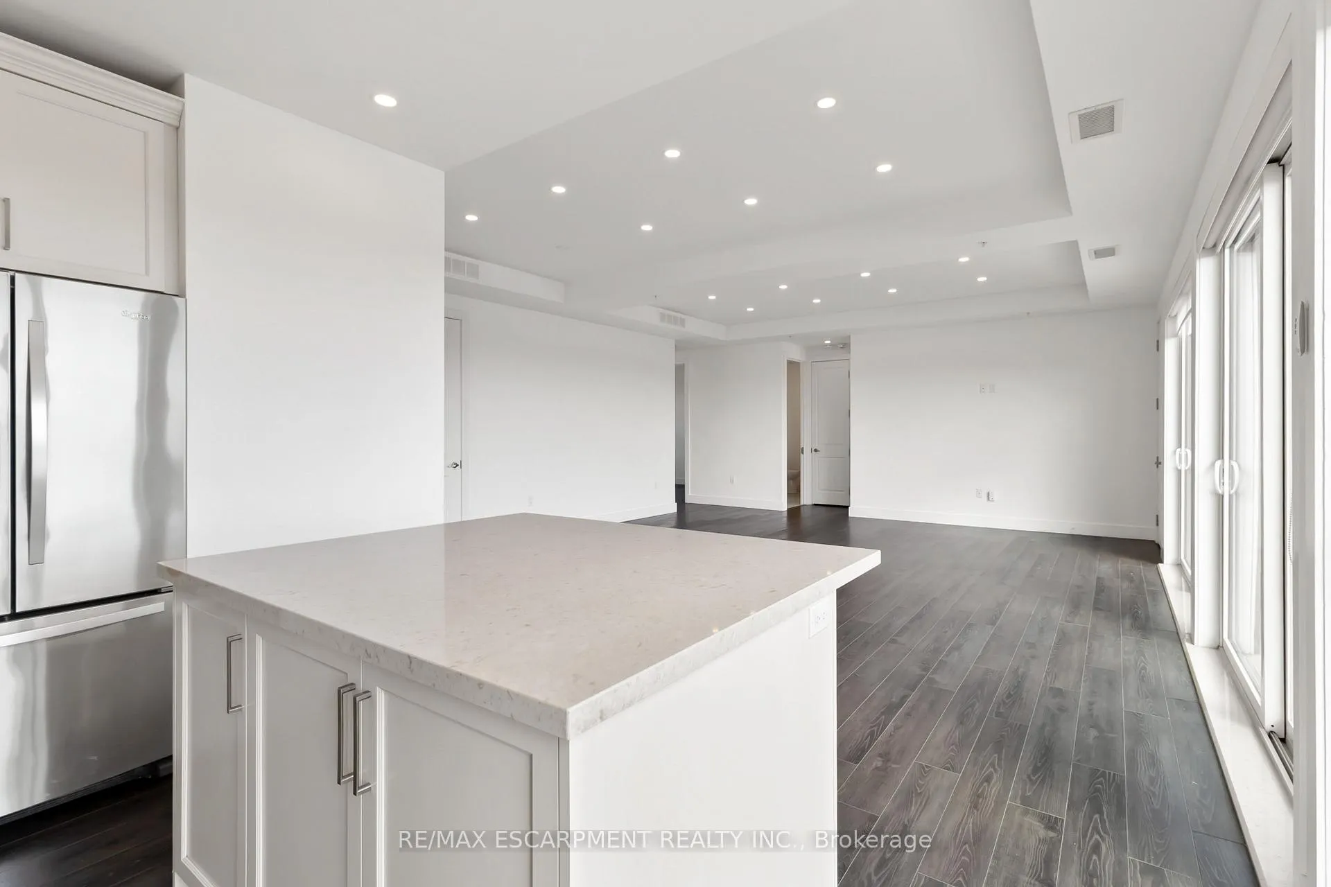 Photo 10 of Unit 601, 640 Sauve Street, Milton, Beaty — HOMEH