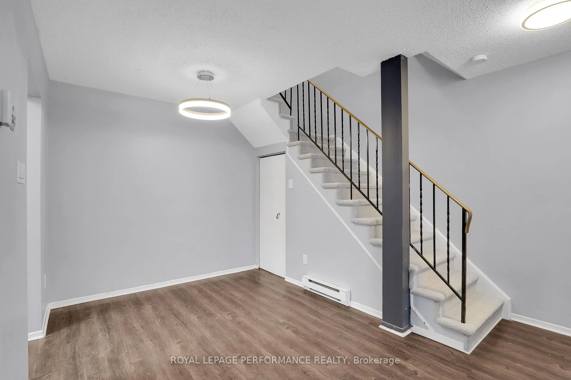 Photo 5 of 8D Lovell Lane, Ottawa, Westcliffe Estates — HOMEH