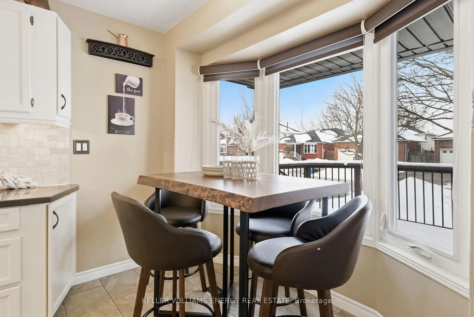 Photo 7 of 34 Stirling Avenue, Clarington, Courtice — HOMEH