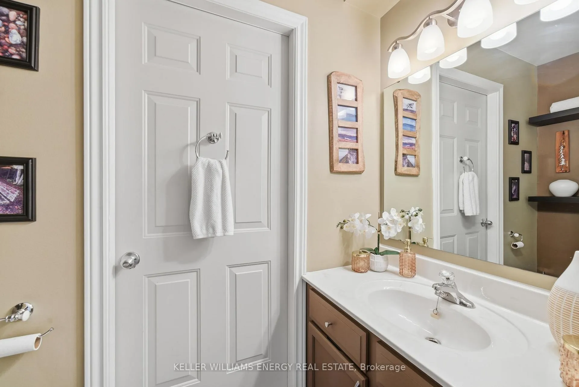 Photo 15 of 34 Stirling Avenue, Clarington, Courtice — HOMEH
