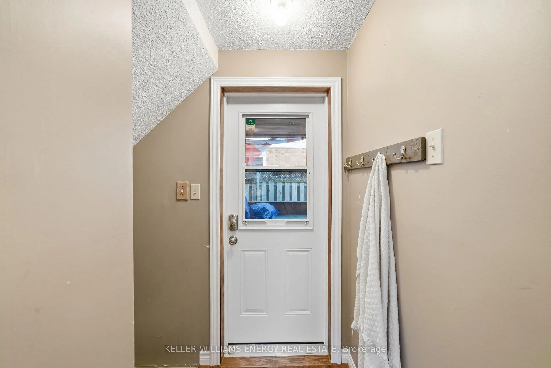 Photo 25 of 34 Stirling Avenue, Clarington, Courtice — HOMEH