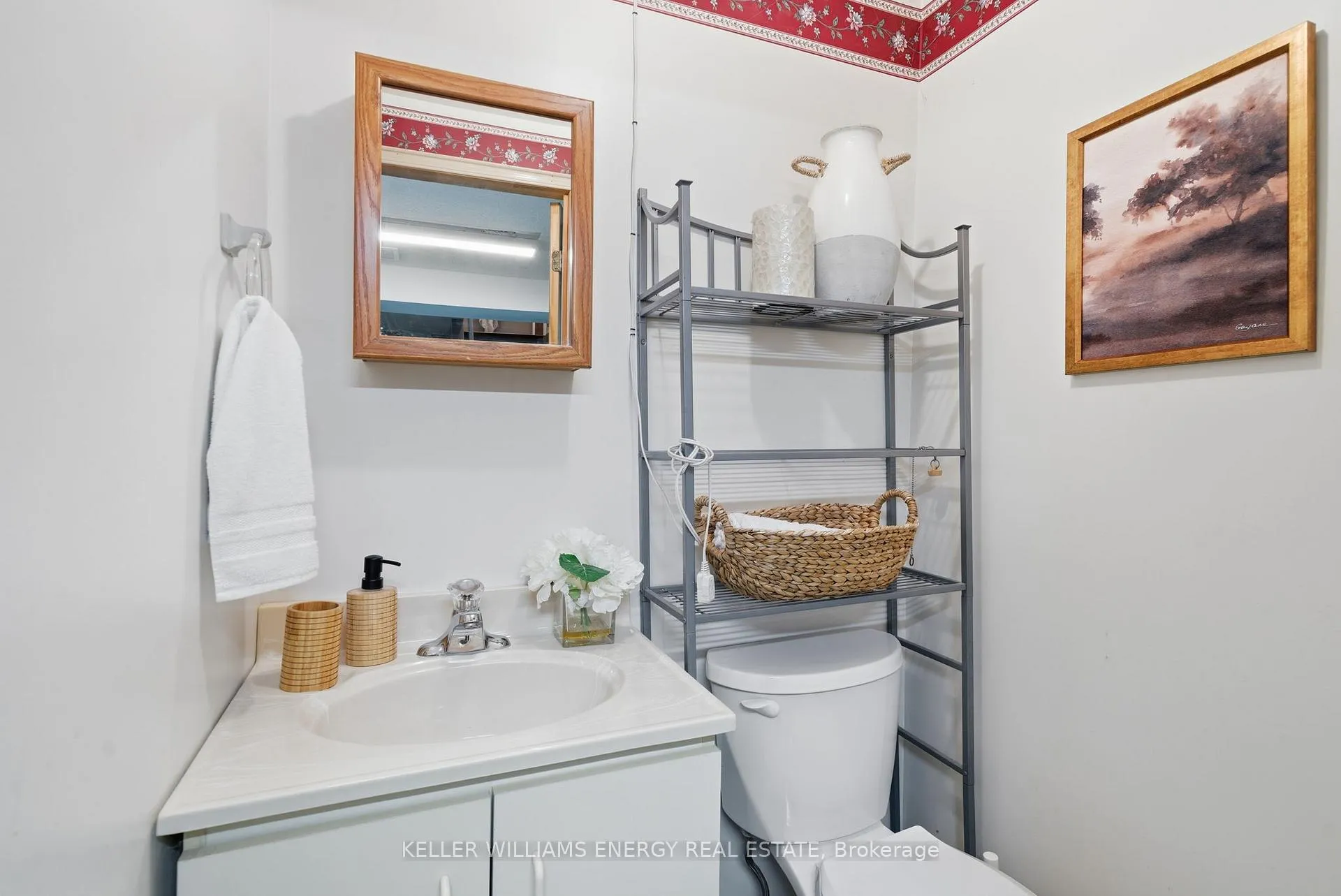 Photo 26 of 34 Stirling Avenue, Clarington, Courtice — HOMEH