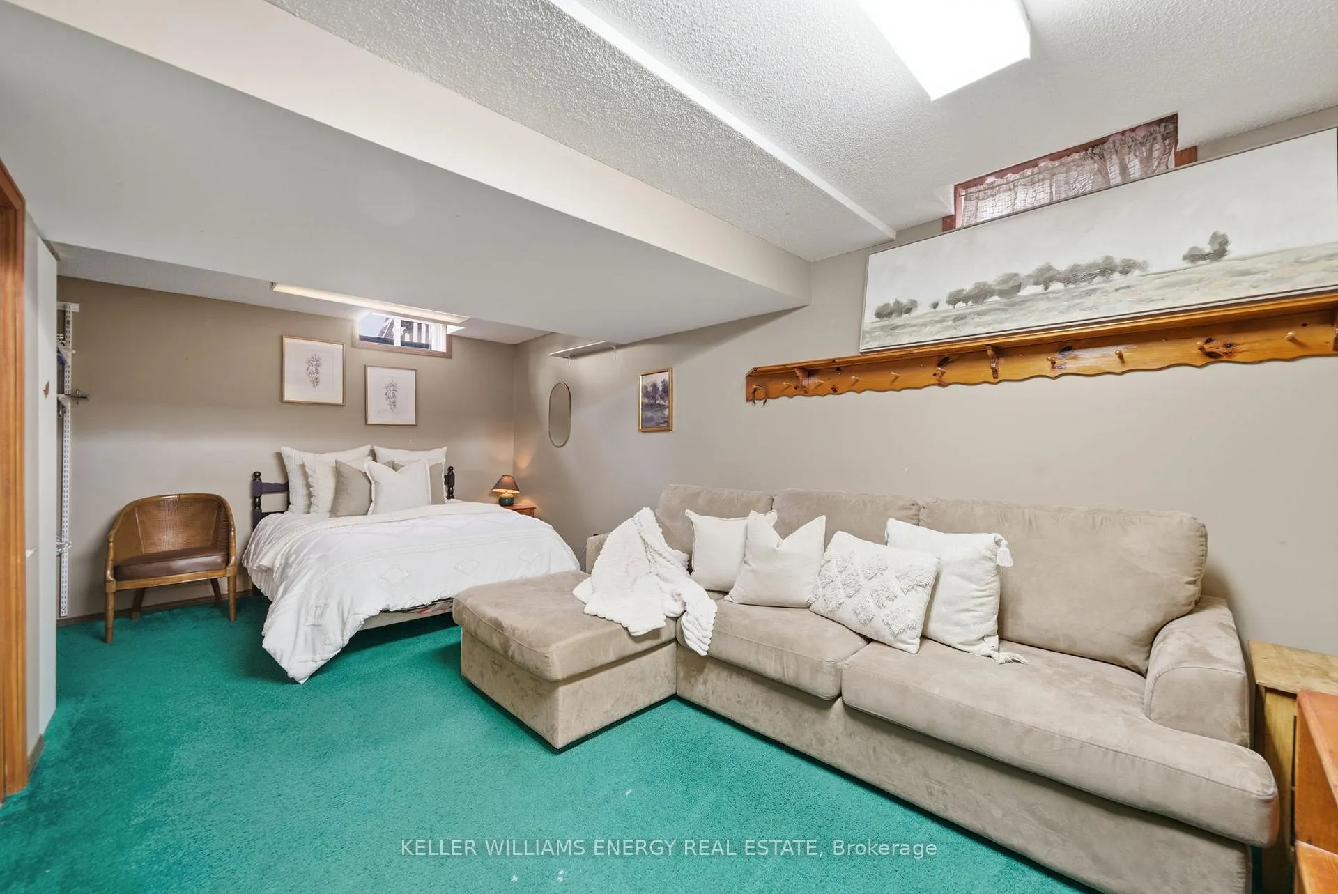 Photo 29 of 34 Stirling Avenue, Clarington, Courtice — HOMEH