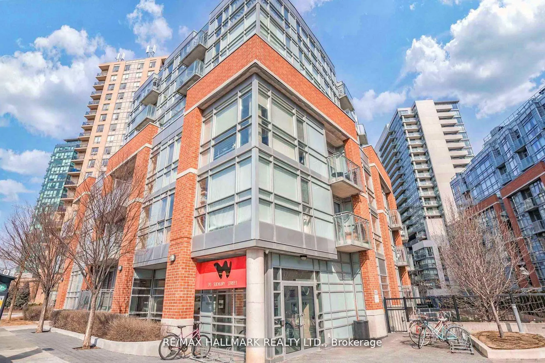 Front of Unit 709, 170 Sudbury Street
