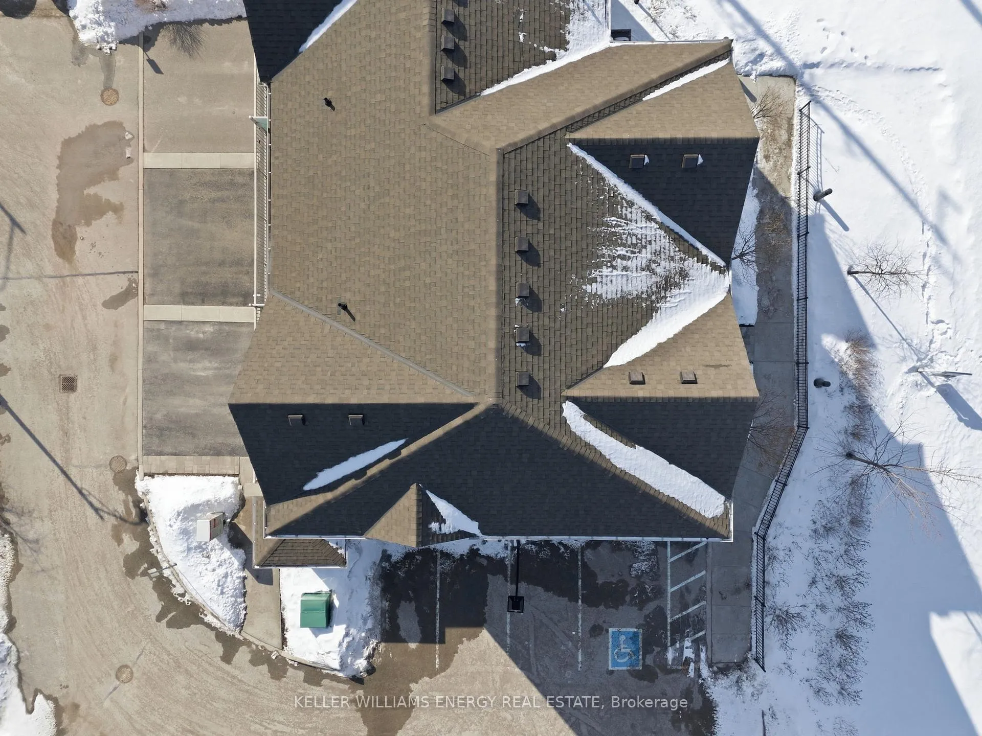 Photo 43 of Unit 3, 35 Hanning Court, Clarington, Bowmanville — HOMEH