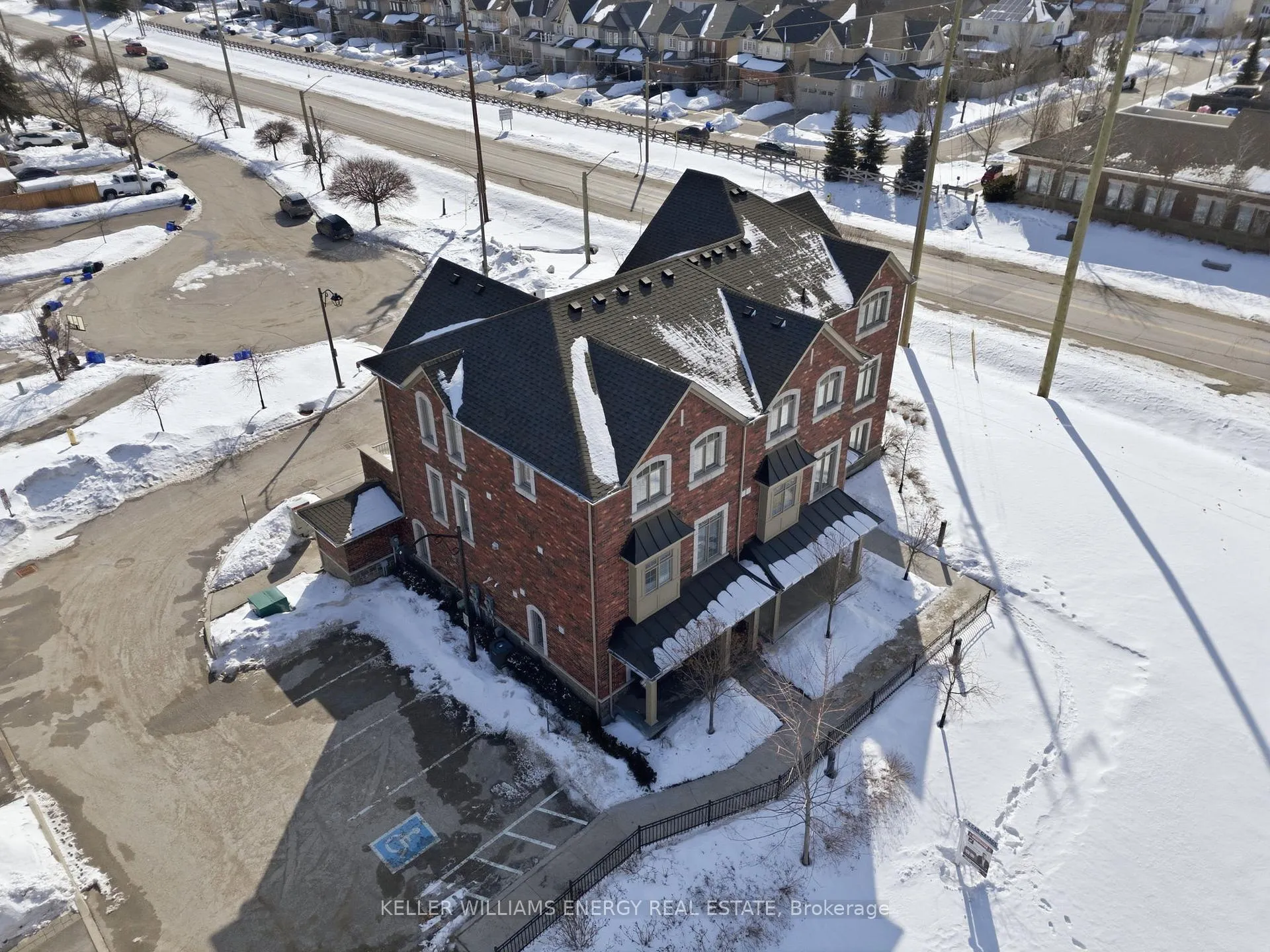 Photo 45 of Unit 3, 35 Hanning Court, Clarington, Bowmanville — HOMEH