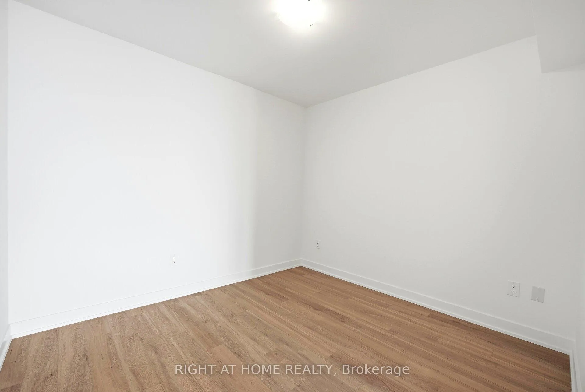 Photo 17 of Unit 1507, 1010 Sandy Beach Road, Pickering, Bay Ridges — HOMEH