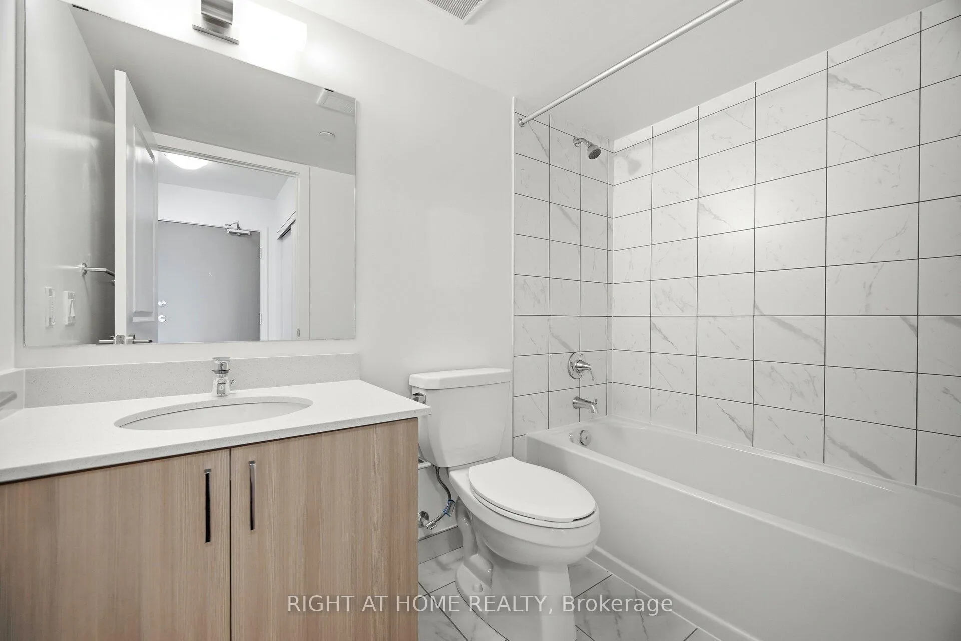 Photo 20 of Unit 1507, 1010 Sandy Beach Road, Pickering, Bay Ridges — HOMEH
