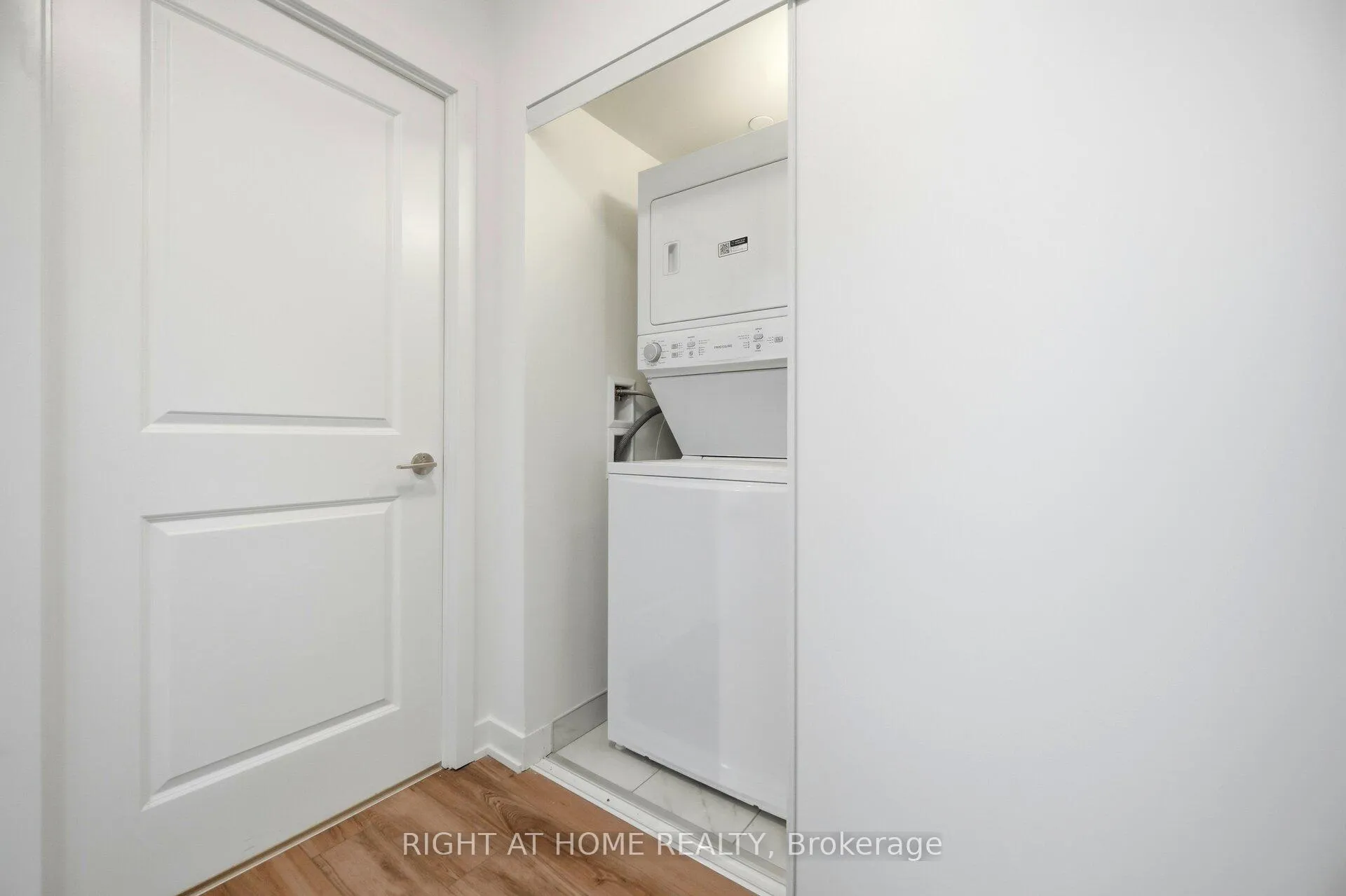 Photo 21 of Unit 1507, 1010 Sandy Beach Road, Pickering, Bay Ridges — HOMEH