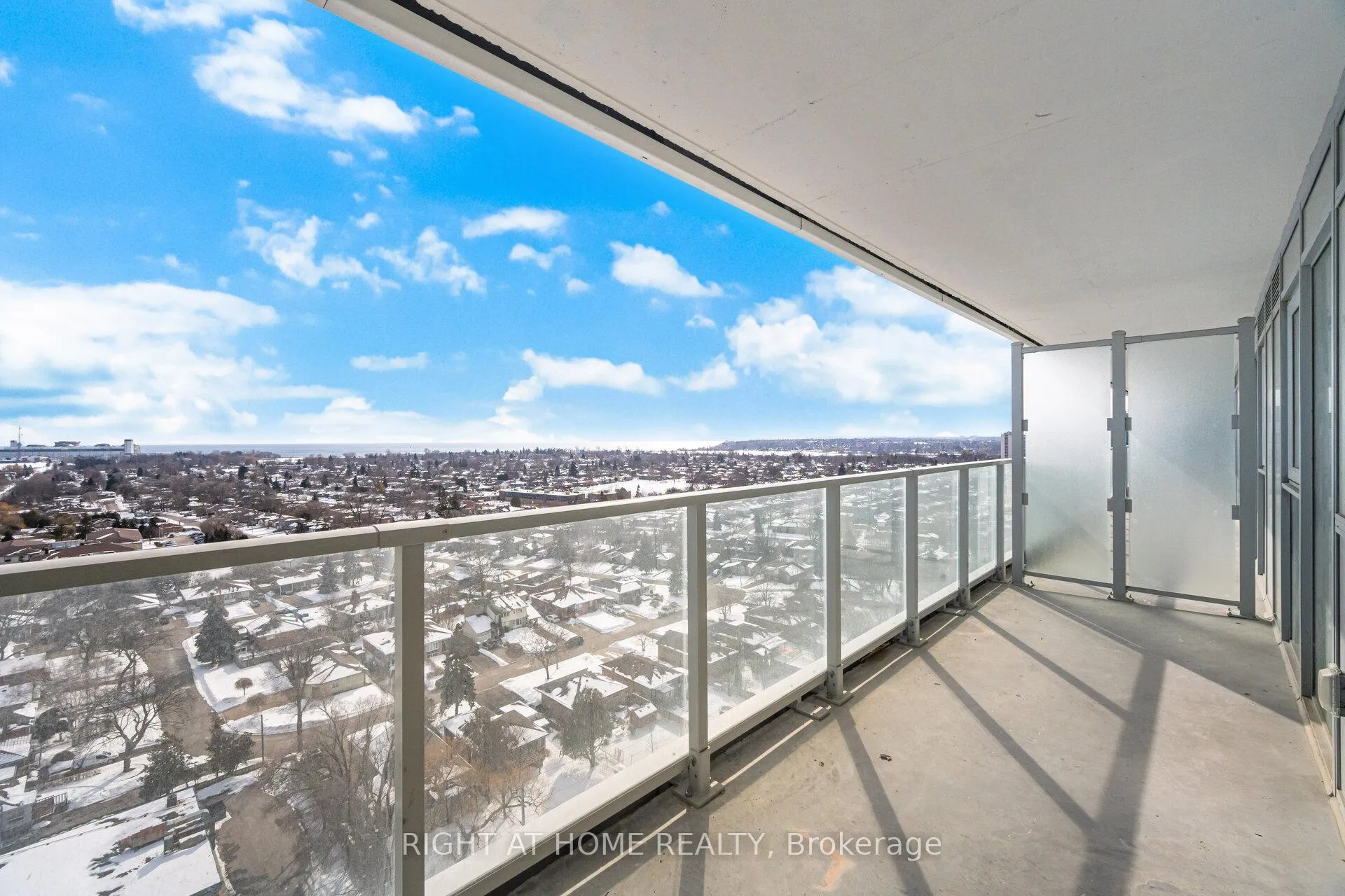 Photo 22 of Unit 1507, 1010 Sandy Beach Road, Pickering, Bay Ridges — HOMEH