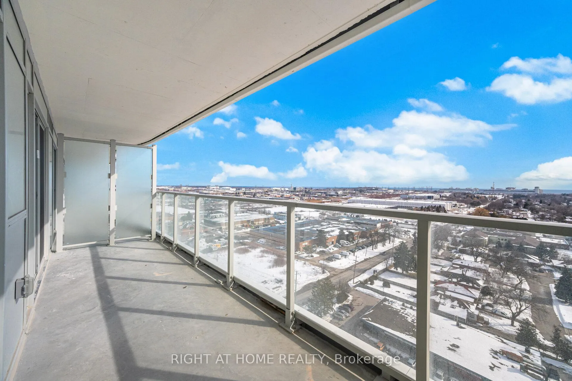 Photo 23 of Unit 1507, 1010 Sandy Beach Road, Pickering, Bay Ridges — HOMEH