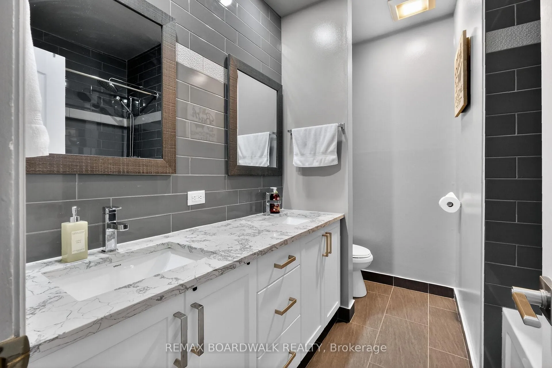 Photo 5 of 2462 Tupper Avenue, Ottawa, Hawthorne Meadows — HOMEH