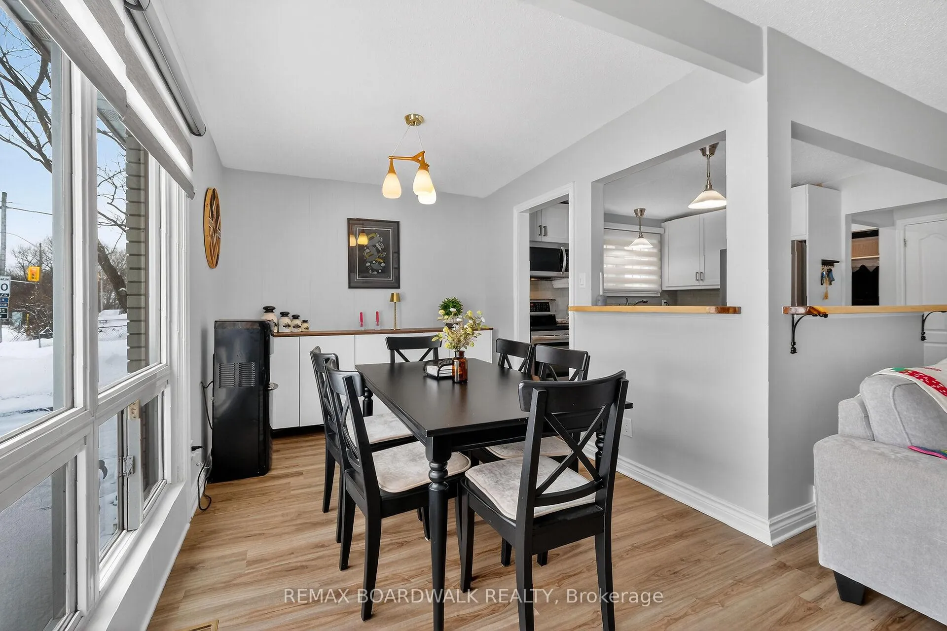 Photo 16 of 2462 Tupper Avenue, Ottawa, Hawthorne Meadows — HOMEH