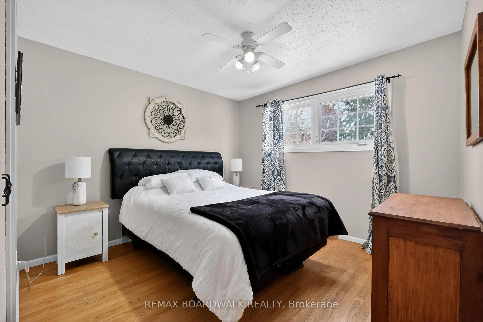 Photo 28 of 2462 Tupper Avenue, Ottawa, Hawthorne Meadows — HOMEH
