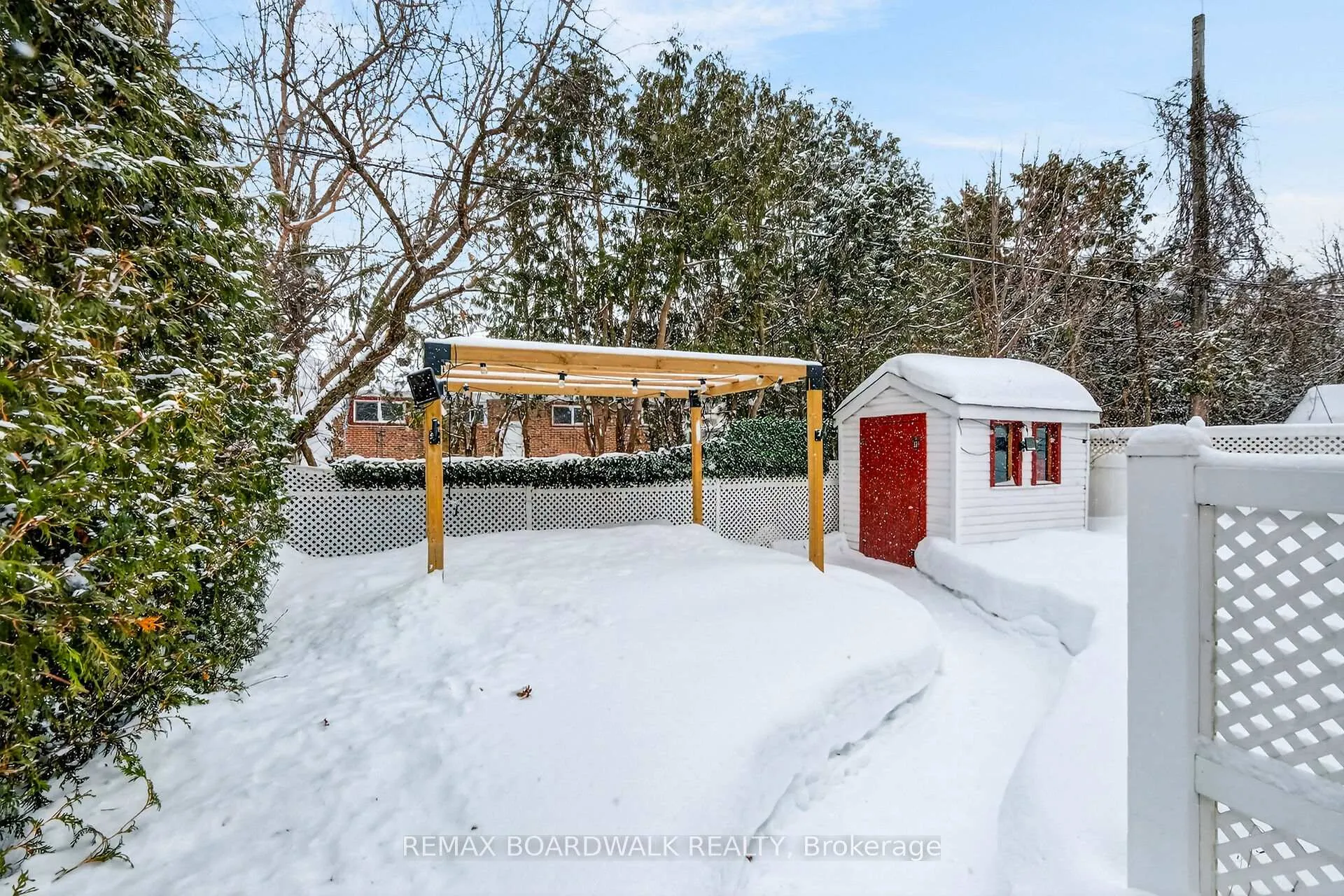 Photo 44 of 2462 Tupper Avenue, Ottawa, Hawthorne Meadows — HOMEH
