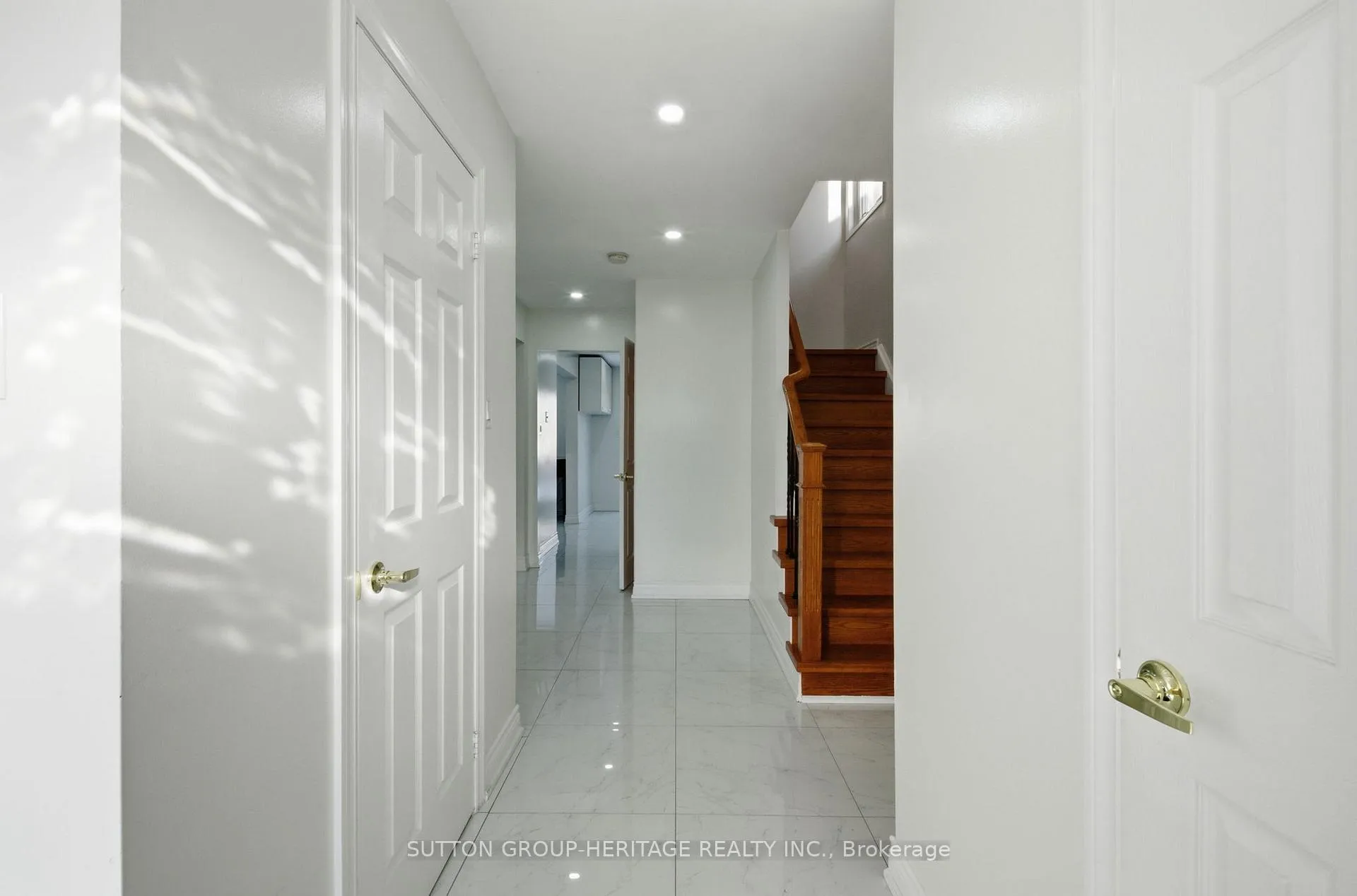 Photo 4 of 49 Mcknight Crescent, New Tecumseth, Tottenham — HOMEH