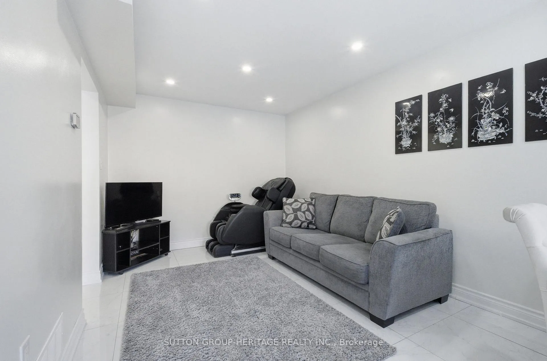 Photo 9 of 49 Mcknight Crescent, New Tecumseth, Tottenham — HOMEH