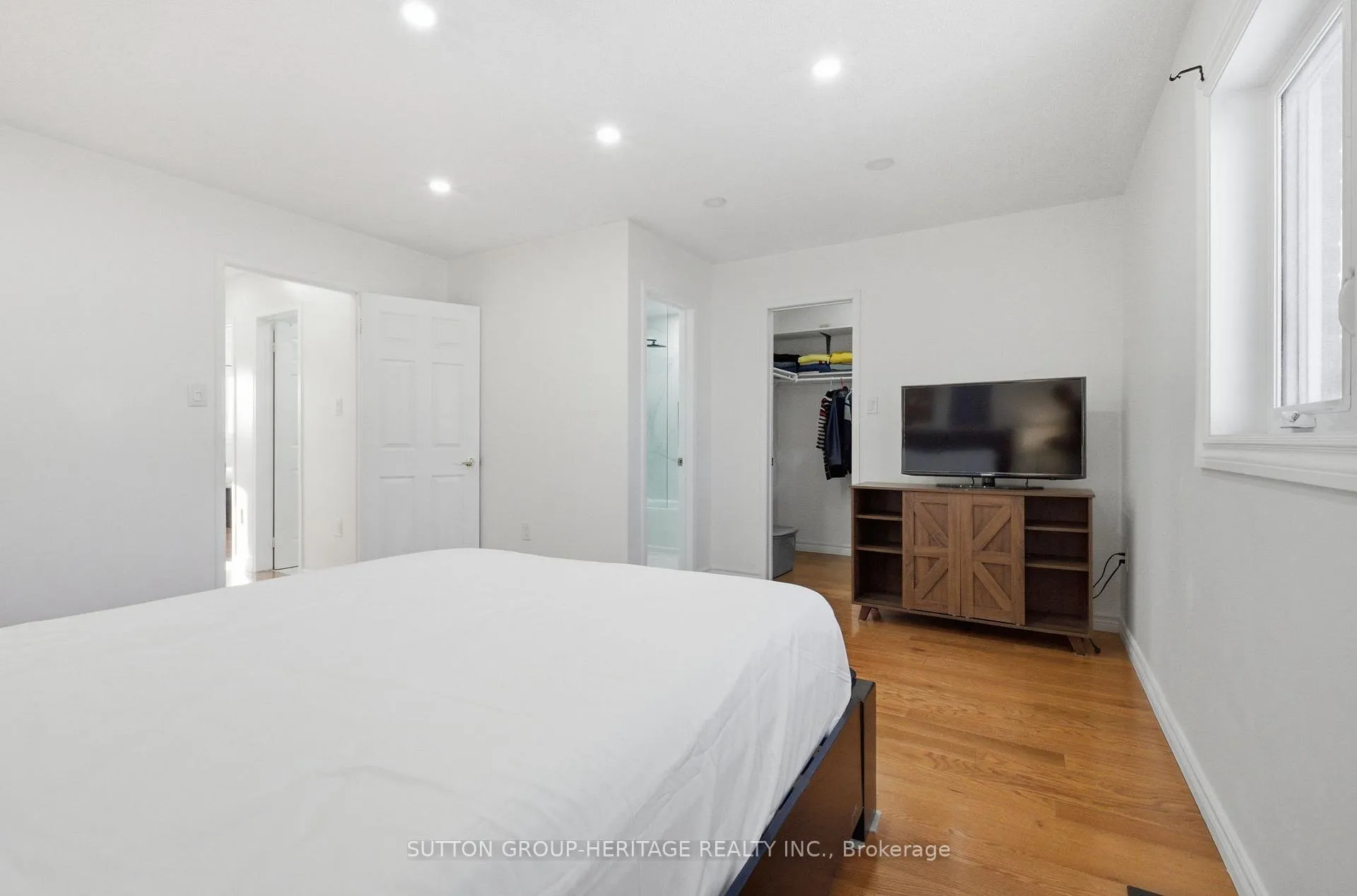 Photo 20 of 49 Mcknight Crescent, New Tecumseth, Tottenham — HOMEH
