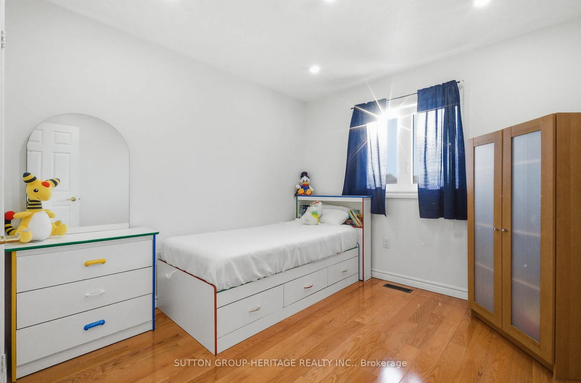 Photo 23 of 49 Mcknight Crescent, New Tecumseth, Tottenham — HOMEH