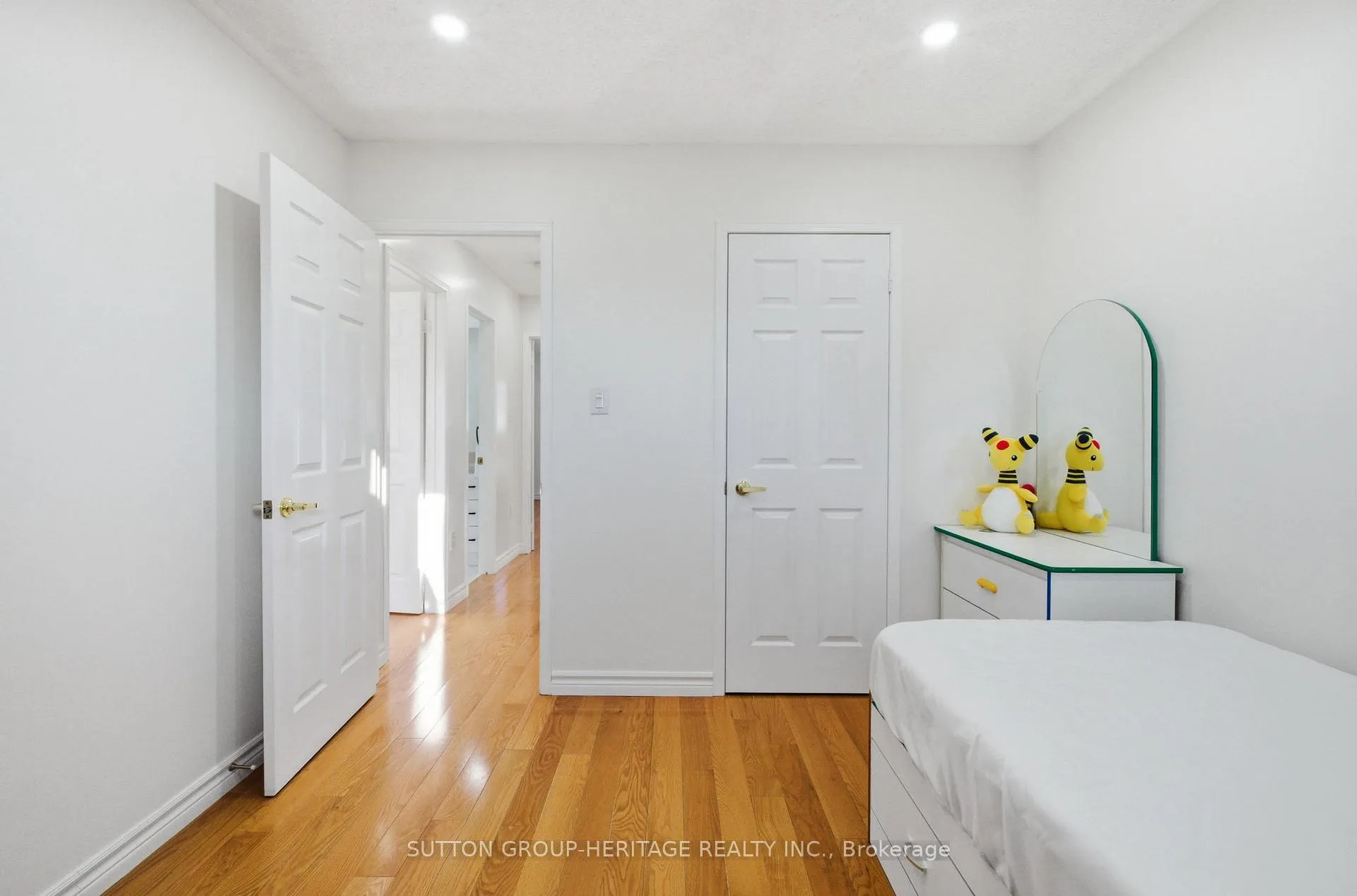 Photo 24 of 49 Mcknight Crescent, New Tecumseth, Tottenham — HOMEH