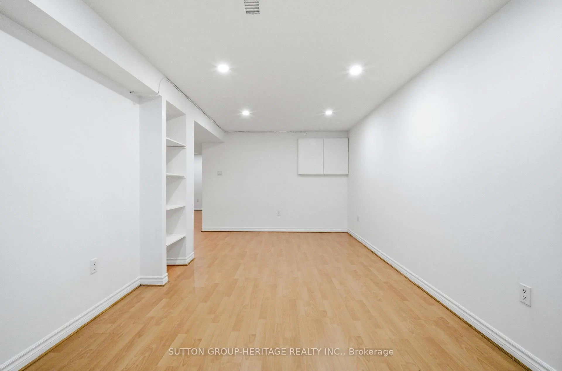 Photo 32 of 49 Mcknight Crescent, New Tecumseth, Tottenham — HOMEH