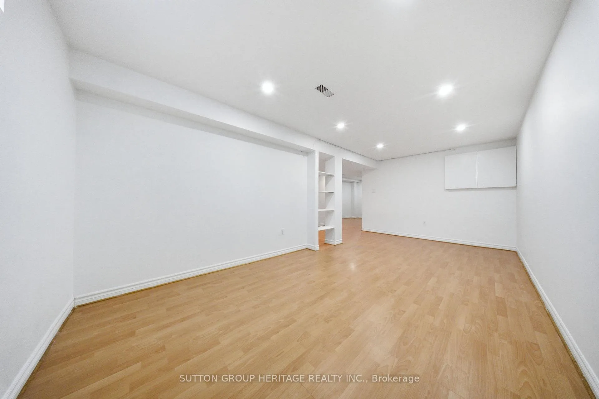 Photo 33 of 49 Mcknight Crescent, New Tecumseth, Tottenham — HOMEH