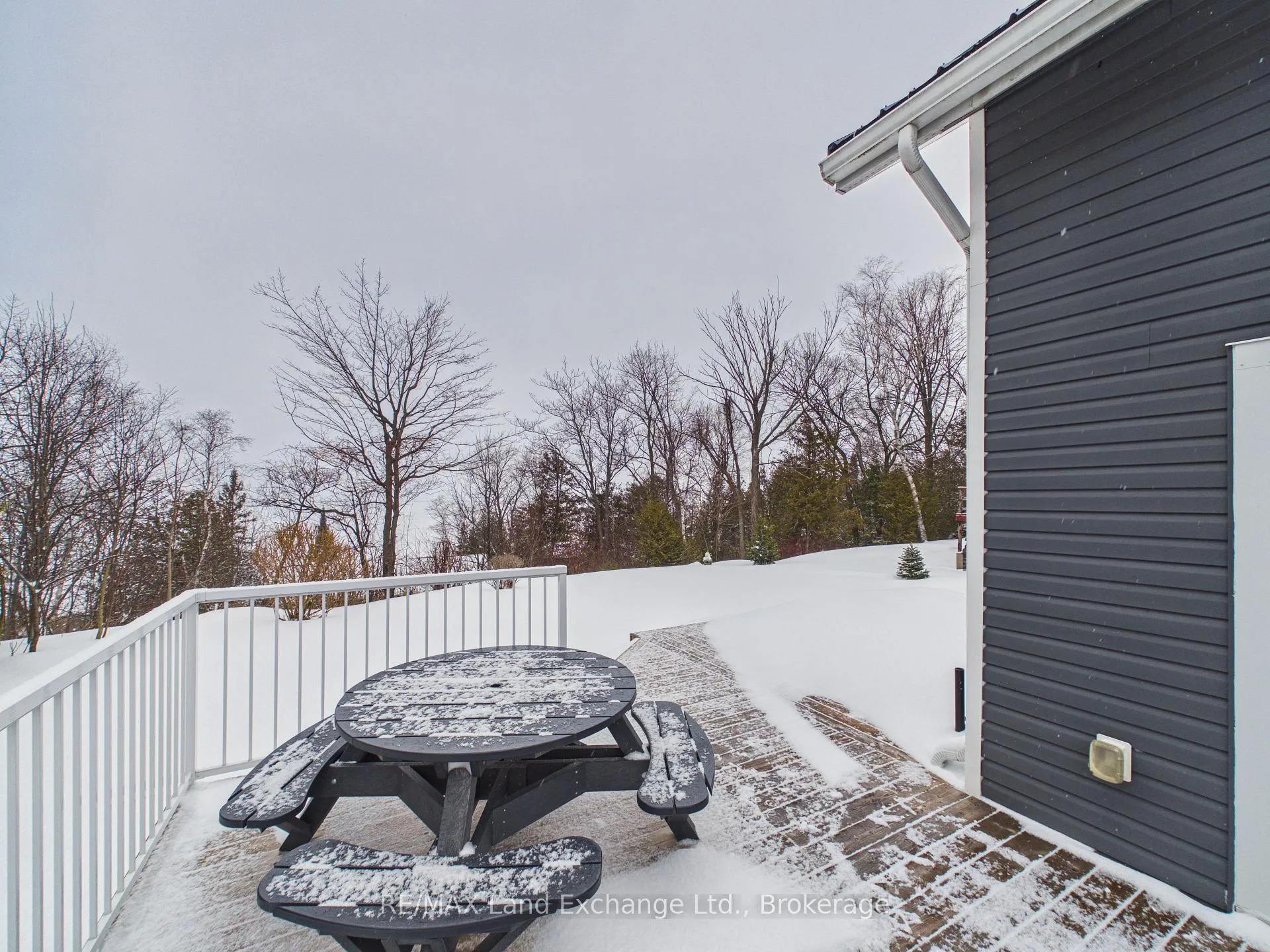 Photo 23 of 9 Macgregor Beach Road, Kincardine — HOMEH