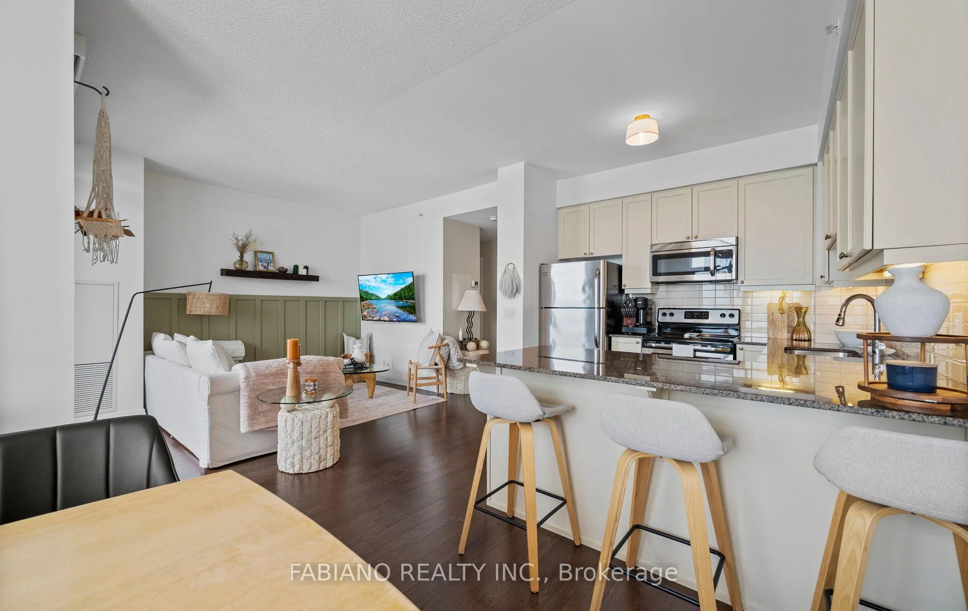 Photo 1 of Unit 815, 24 Woodstream Boulevard, Vaughan, Vaughan Grove — HOMEH