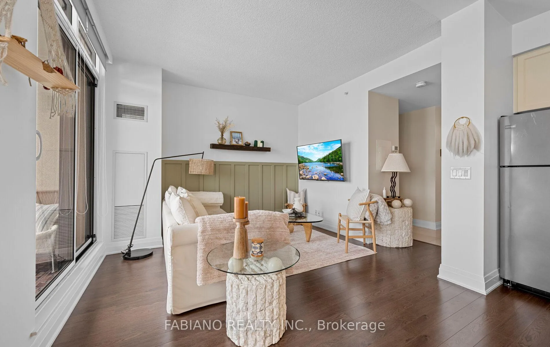 Photo 4 of Unit 815, 24 Woodstream Boulevard, Vaughan, Vaughan Grove — HOMEH