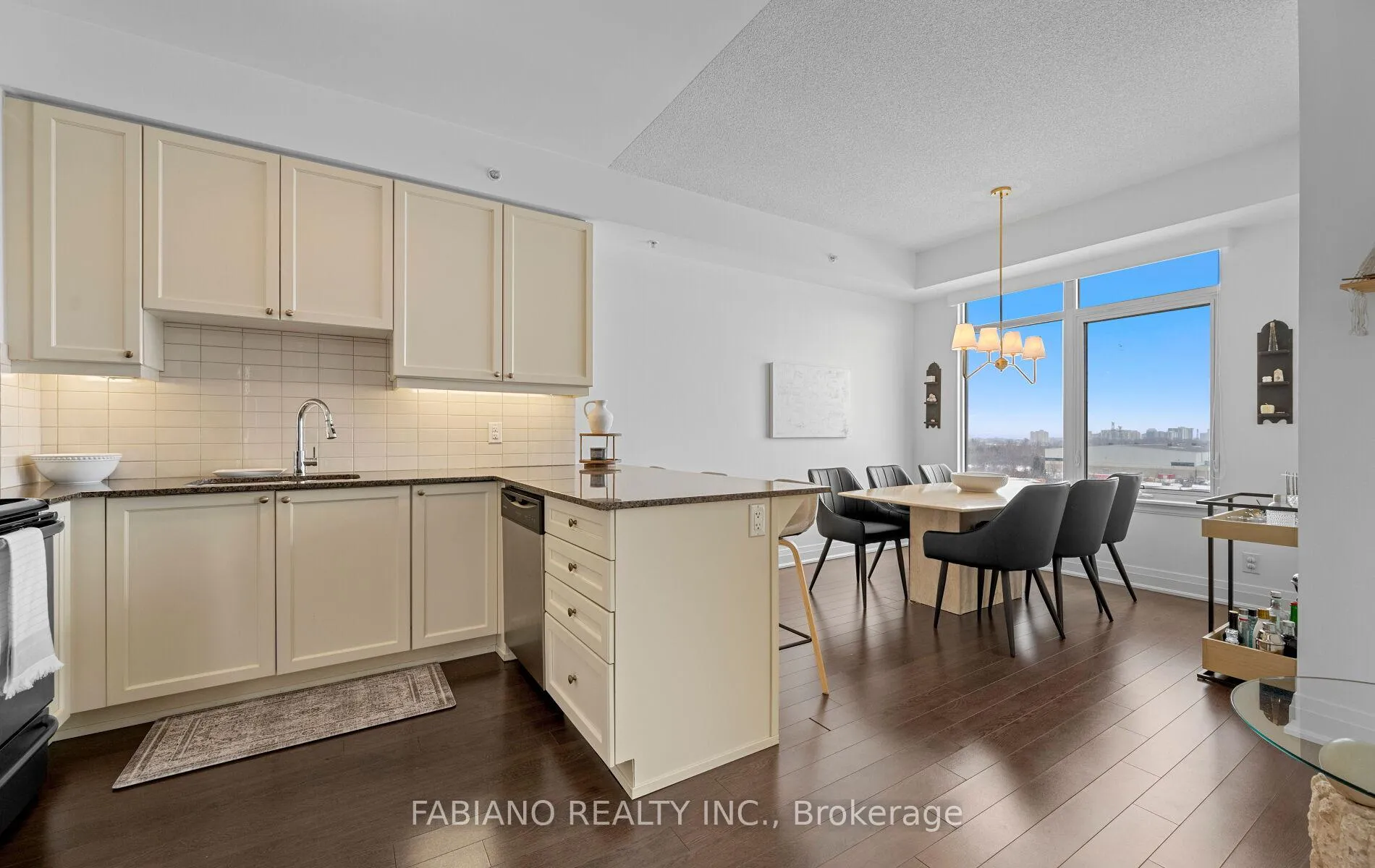 Photo 5 of Unit 815, 24 Woodstream Boulevard, Vaughan, Vaughan Grove — HOMEH