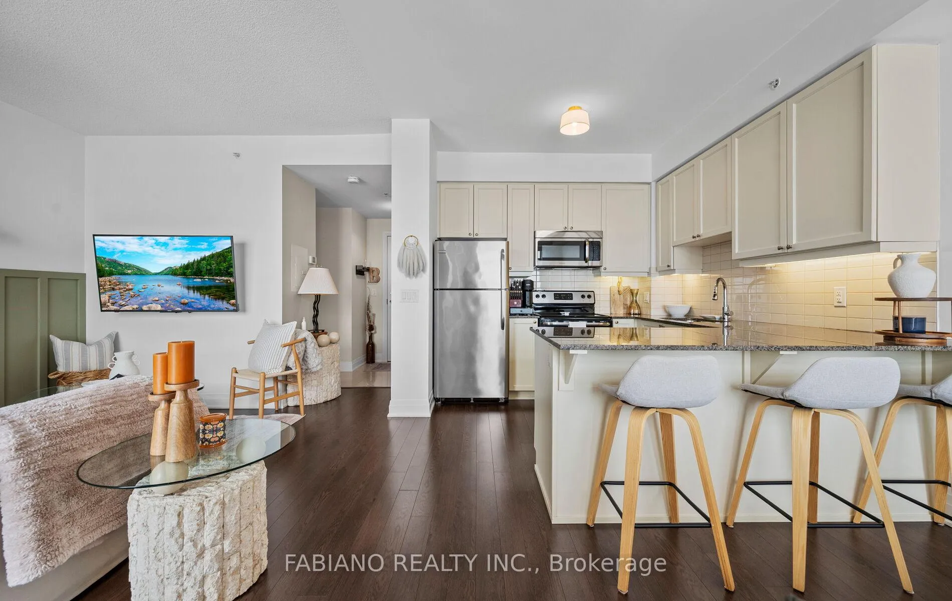 Photo 9 of Unit 815, 24 Woodstream Boulevard, Vaughan, Vaughan Grove — HOMEH