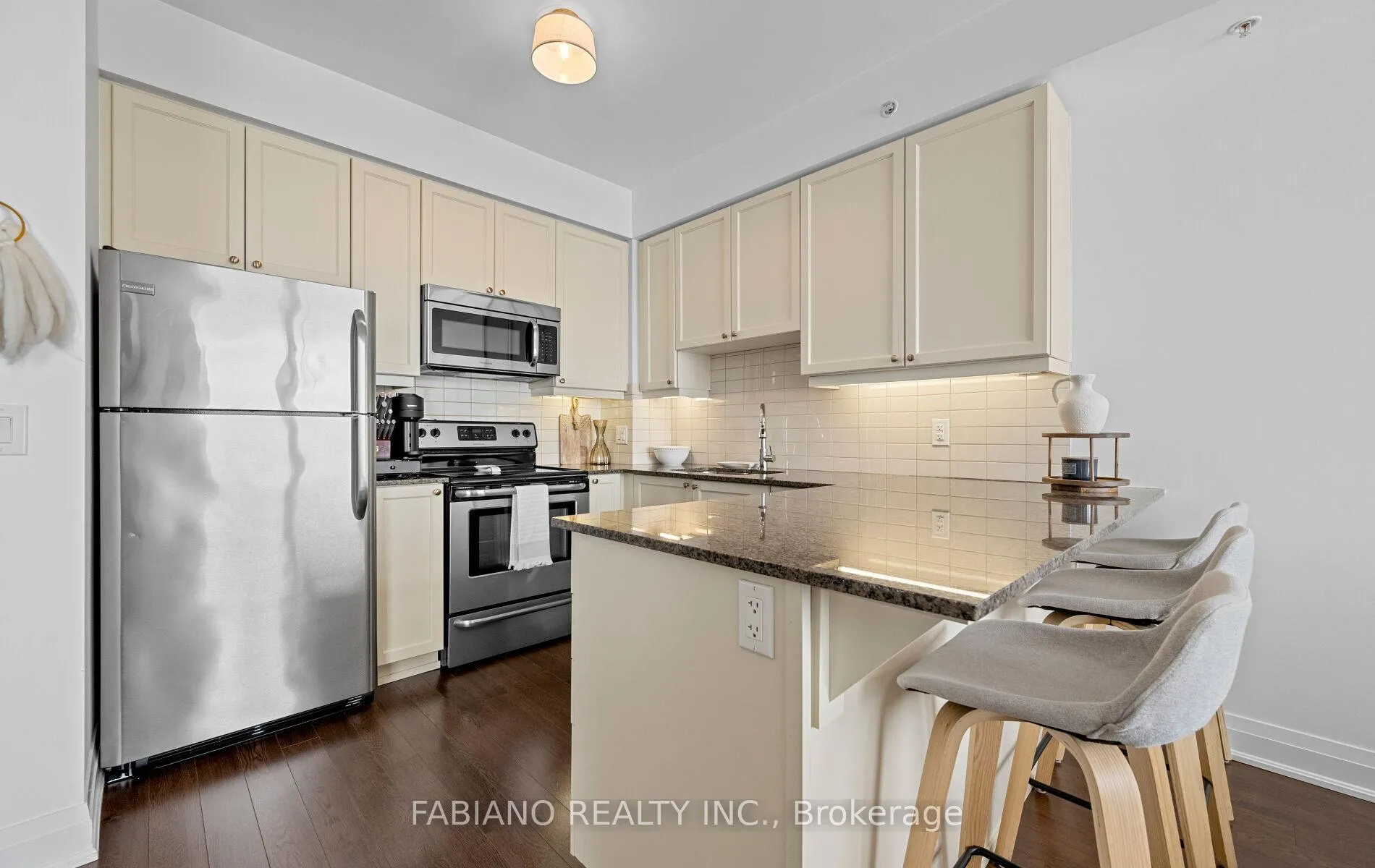Photo 11 of Unit 815, 24 Woodstream Boulevard, Vaughan, Vaughan Grove — HOMEH