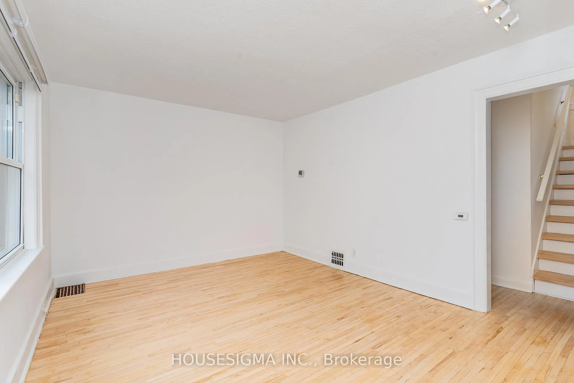 Photo 4 of 225 Bowman Street, Hamilton, Ainslie Wood — HOMEH