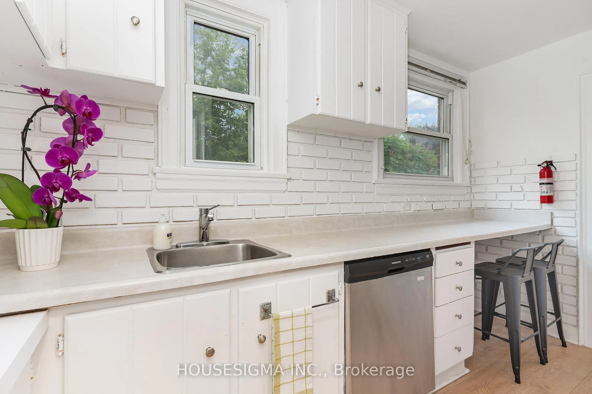 Photo 5 of 225 Bowman Street, Hamilton, Ainslie Wood — HOMEH