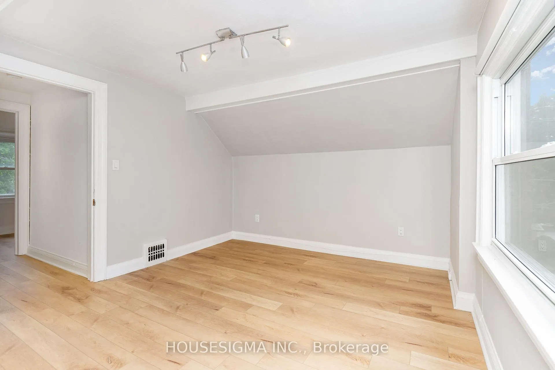 Photo 13 of 225 Bowman Street, Hamilton, Ainslie Wood — HOMEH