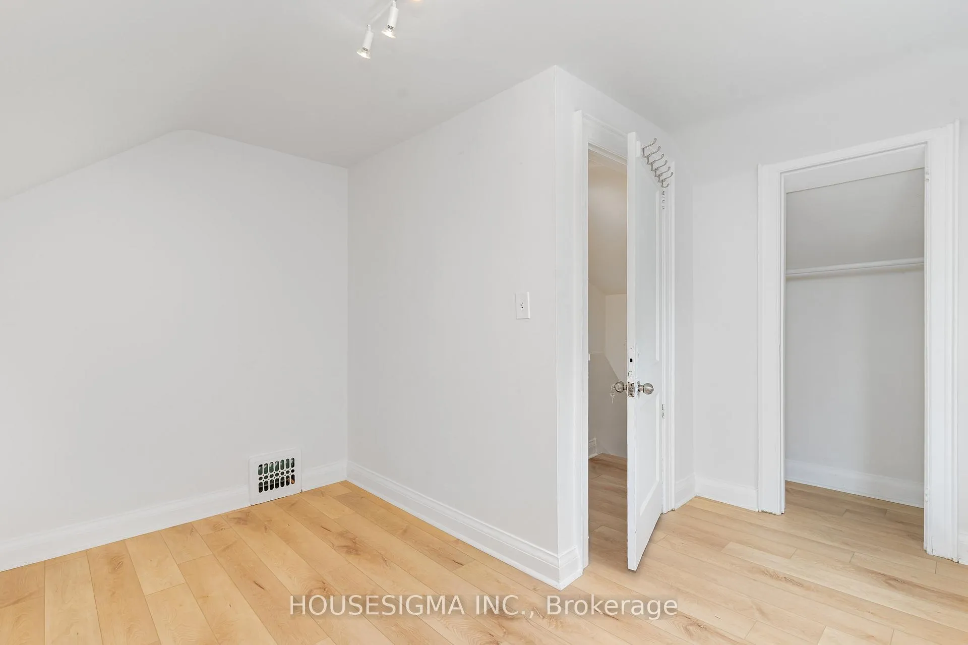 Photo 14 of 225 Bowman Street, Hamilton, Ainslie Wood — HOMEH