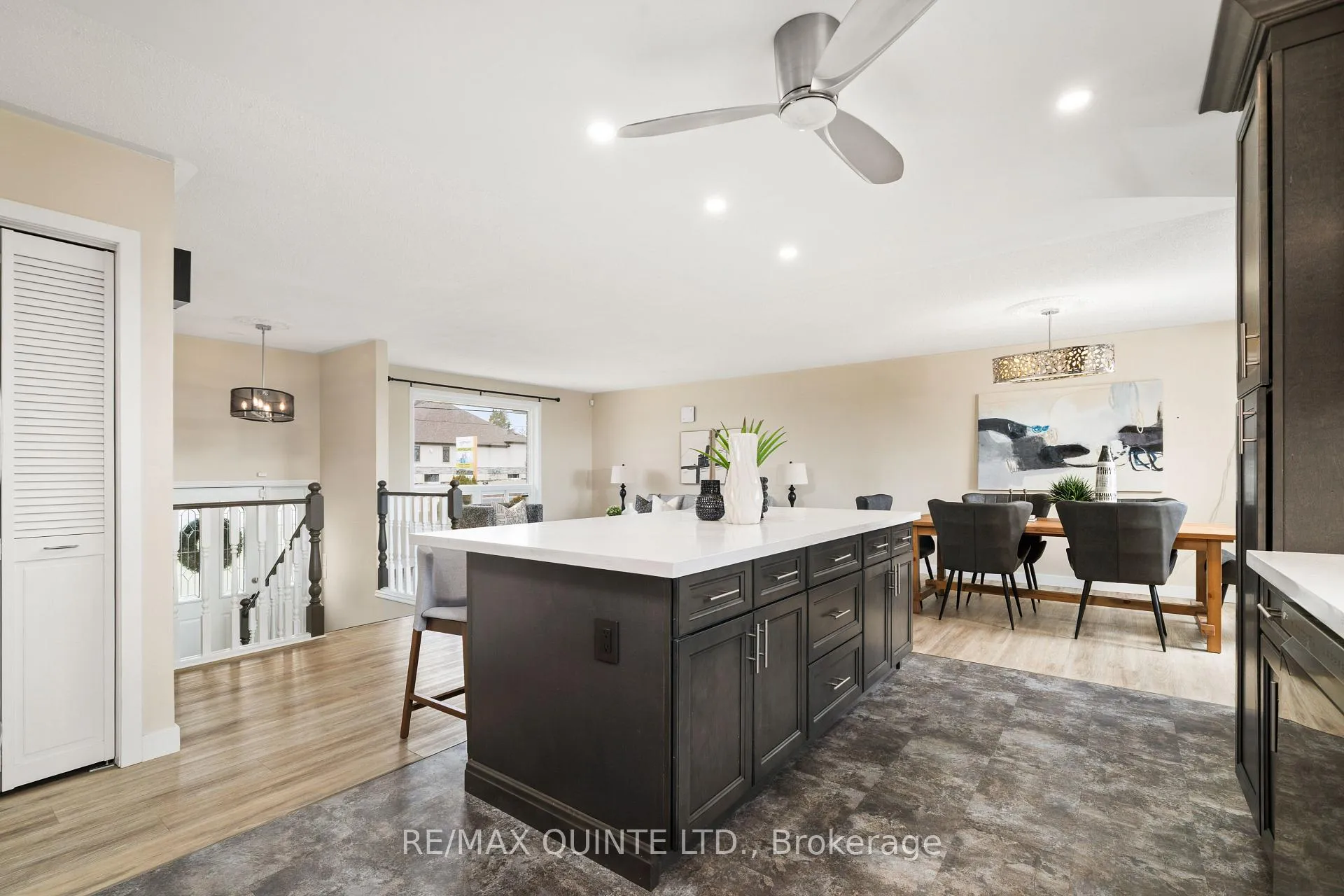 Photo 7 of 94 Cloverleaf Drive, Belleville, Thurlow Ward — HOMEH