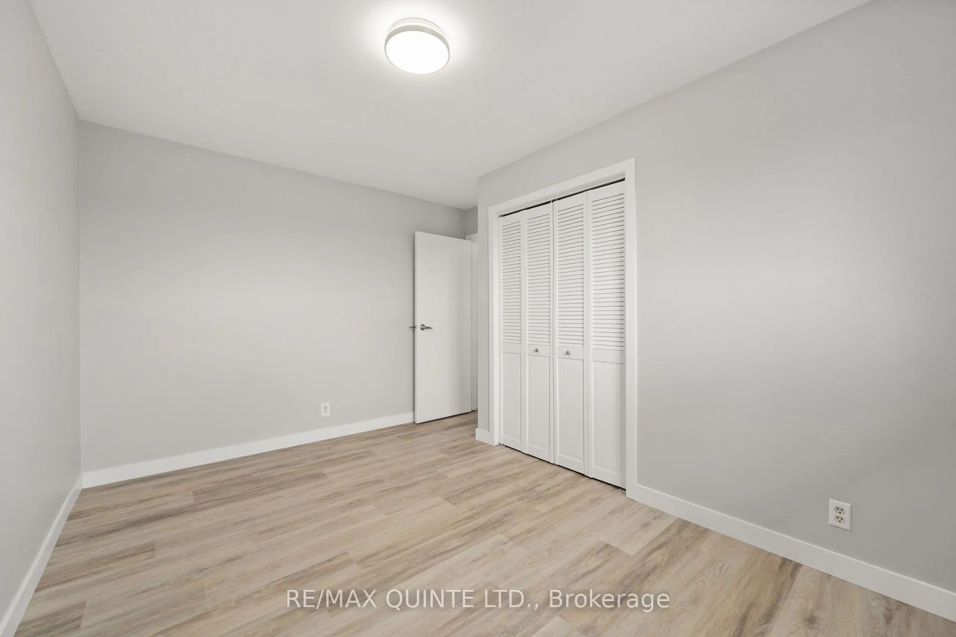 Photo 15 of 94 Cloverleaf Drive, Belleville, Thurlow Ward — HOMEH