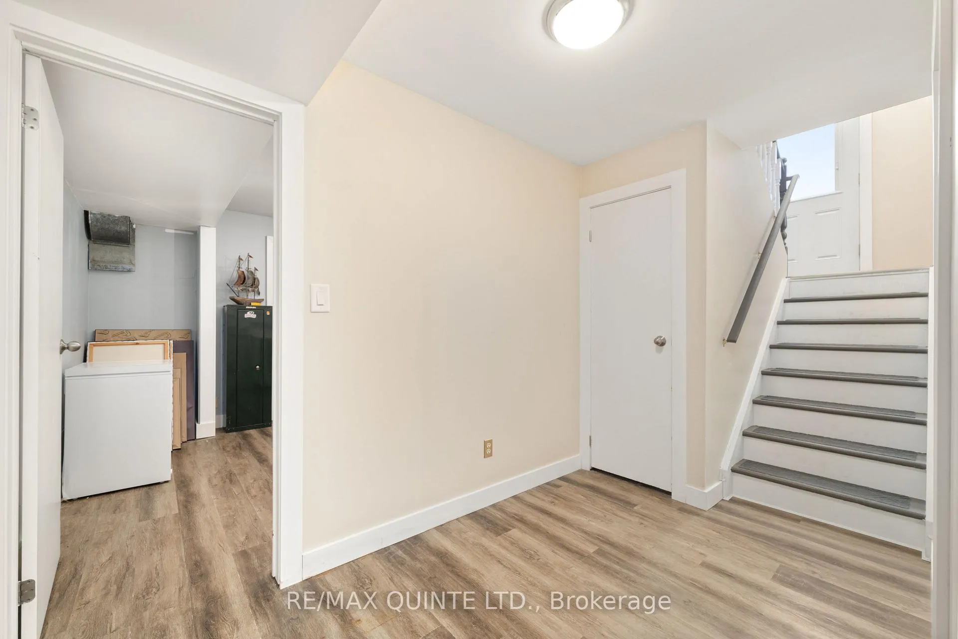 Photo 19 of 94 Cloverleaf Drive, Belleville, Thurlow Ward — HOMEH